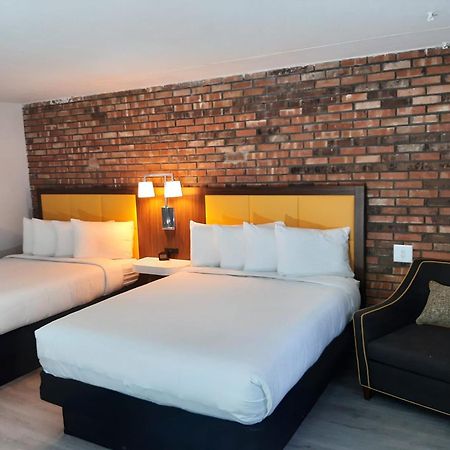 Penn Lodge Hotel & Suites Philadelphia - בנסאלם מראה חיצוני תמונה